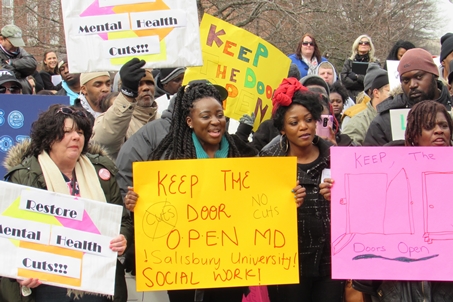 SU Students Joining in Chants