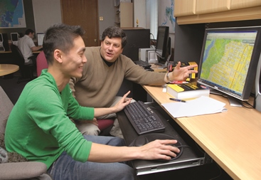 SU Launches Online Masters in GIS Management 