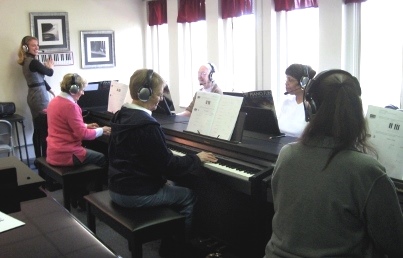 SU Offers Piano Class for Adult Beginners February 4-March 11