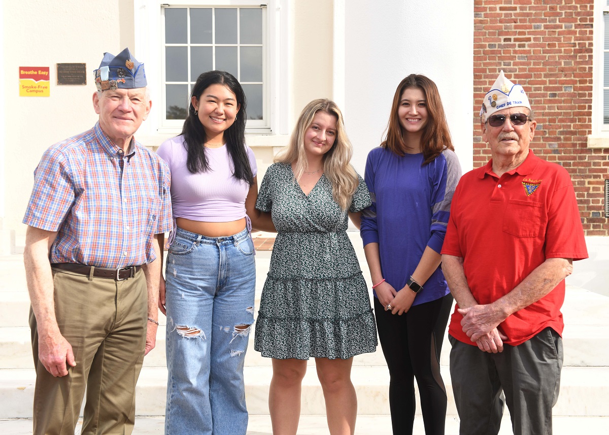 Voiture Locale members with SU nursing students