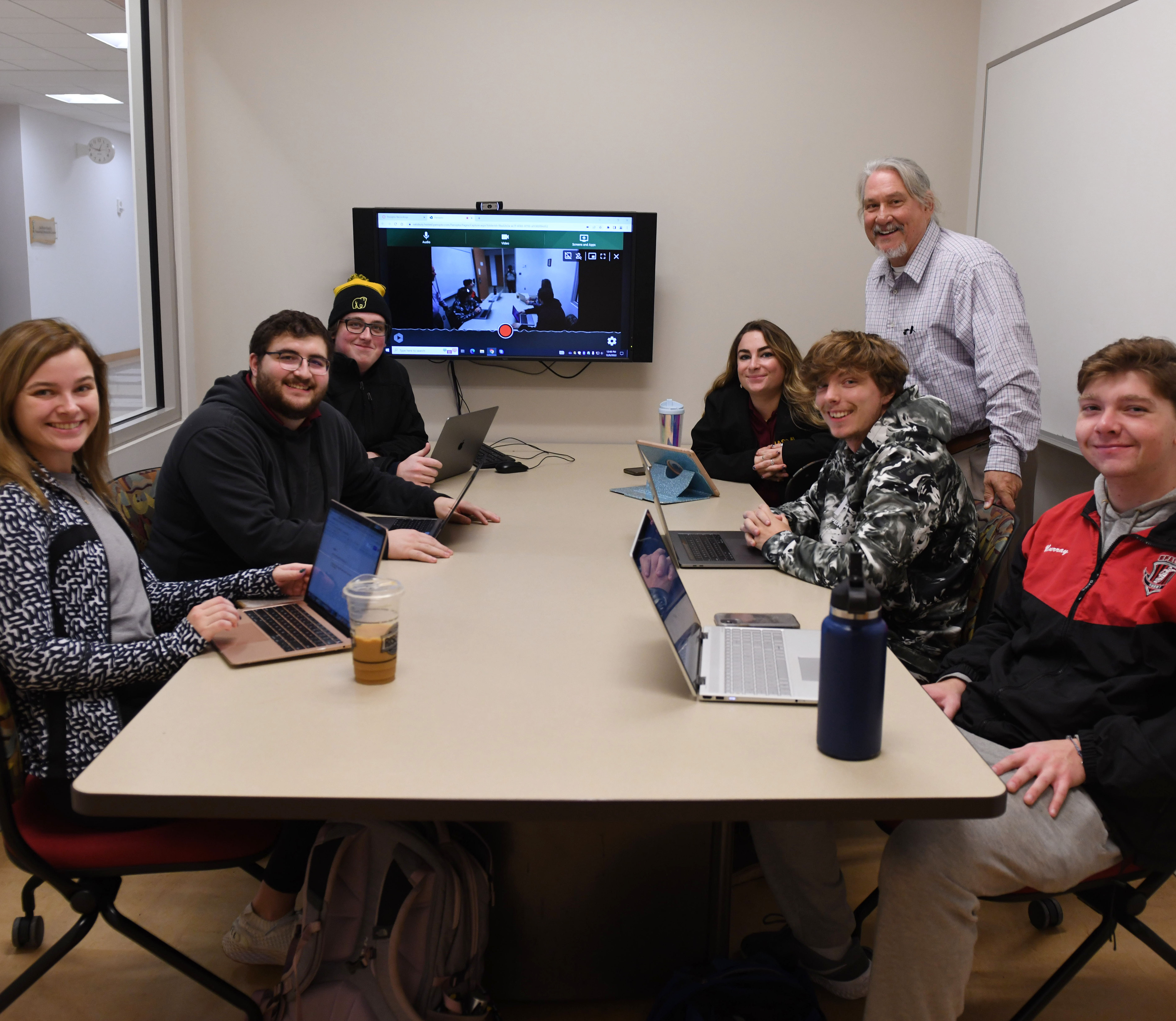 Dr. E. Patrick McDermott with SU negotiation students