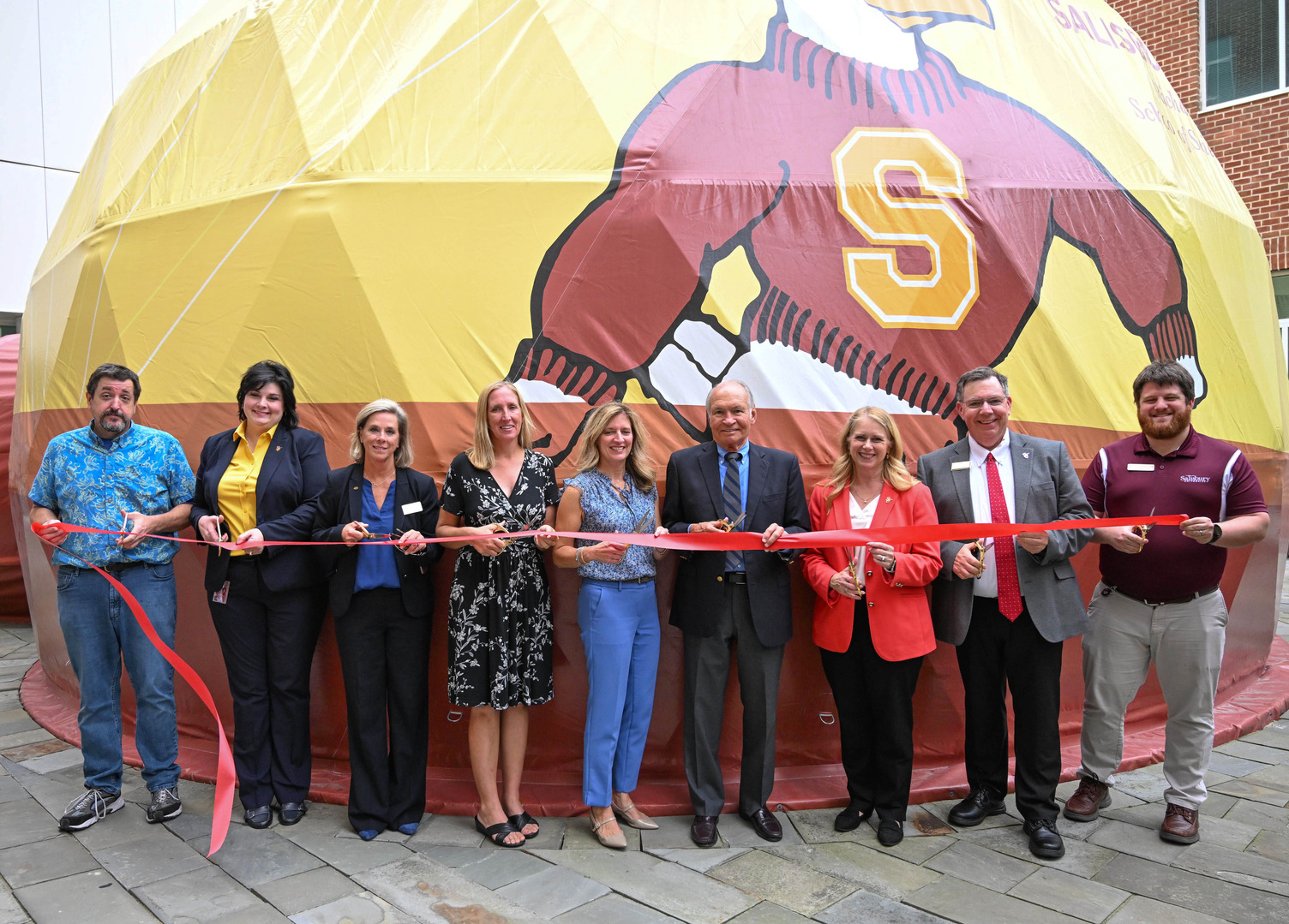 SU and Henson Foundation Officials Cut Ribbon for New Planetarium