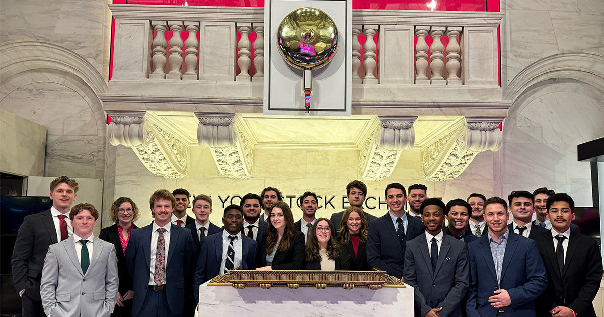 SU Students Learn from Wall Street Professionals During Annual FMA New York Trip
