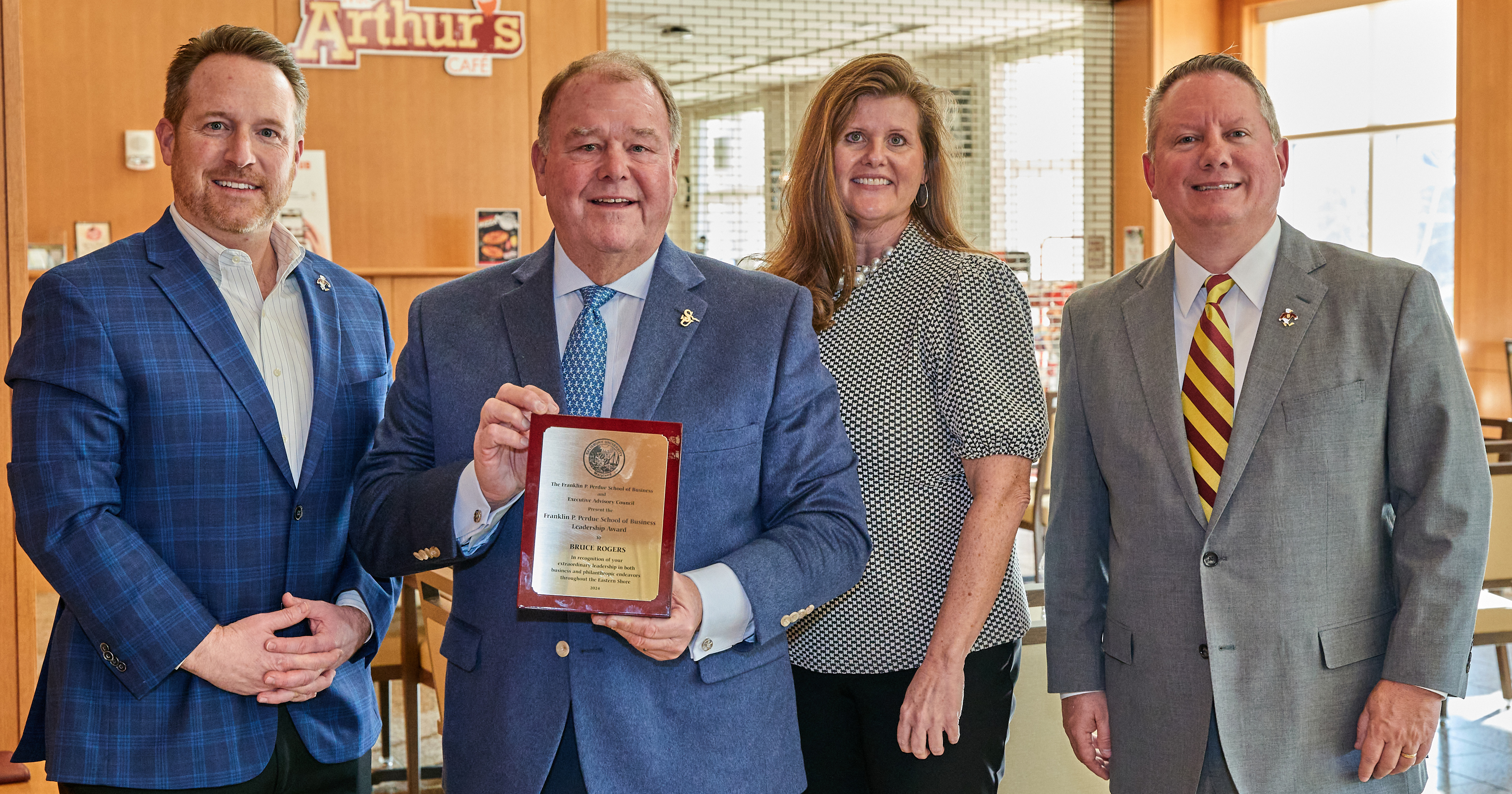 Rogers Earns 2025 Perdue School Executive Advisory Council Leadership Award