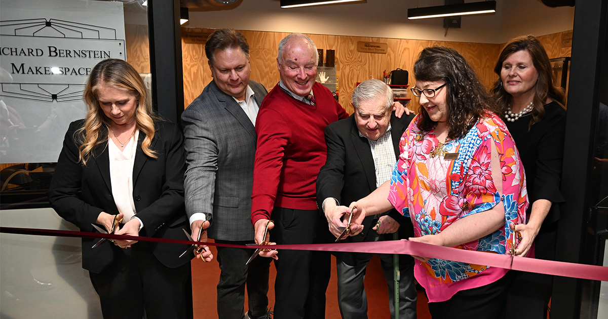 SU Entrepreneurship Makerspace Named in Honor of Richard Bernstein