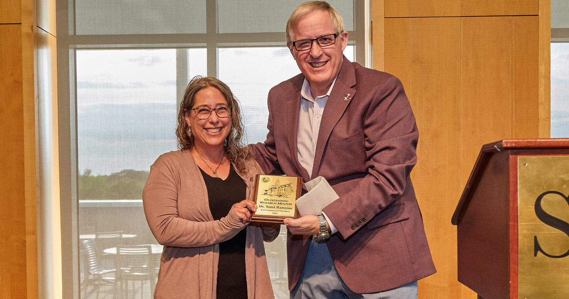 Ransom Earns 2025 SU Outstanding Research Mentor Award