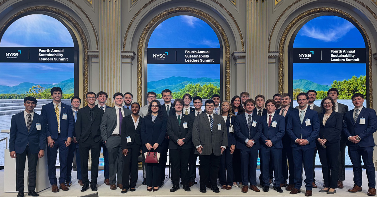 SU Students Learn from Wall Street Professionals During Annual FMA New York Trip